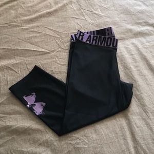 Under Armour Crop leggings Size Small